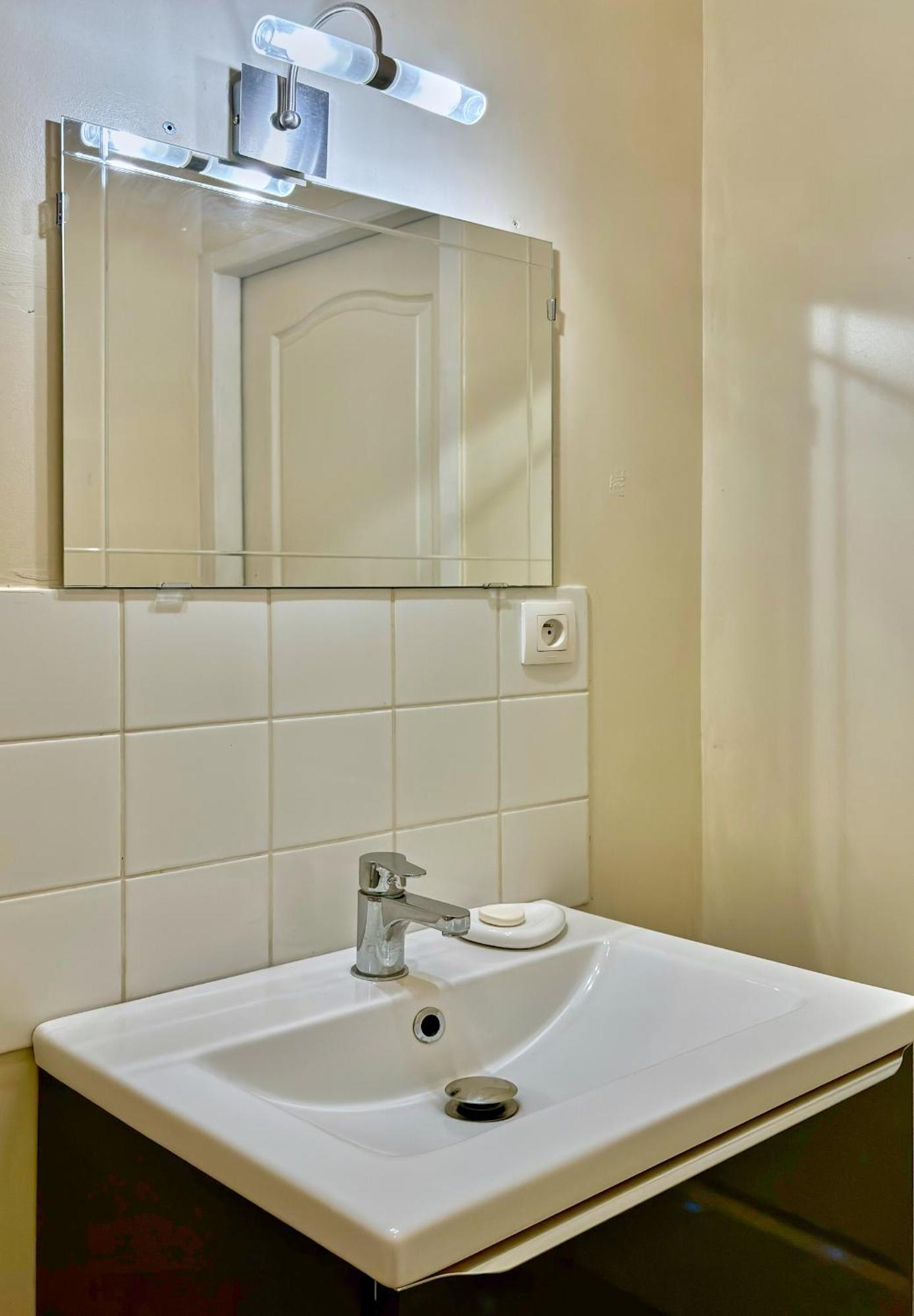 Agreable Studio En Hyper Centre Νεβέρ Εξωτερικό φωτογραφία